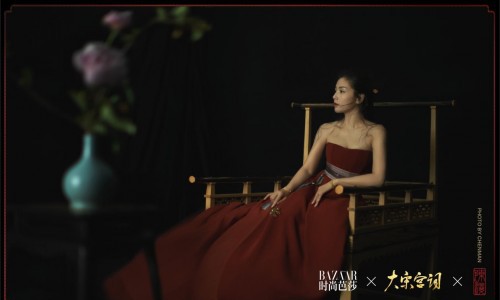《时尚芭莎》携手《大宋宫词》，刘涛佩戴明牌珠宝传家金演绎古宋时装美学