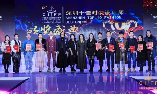 U_T《入色会》品牌大秀，以色彩展现时尚年轻人的恣意洒脱
