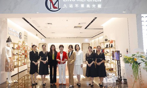 周年感恩| LING MEI CHEN高光鞋助你优雅增高，魅力盛放