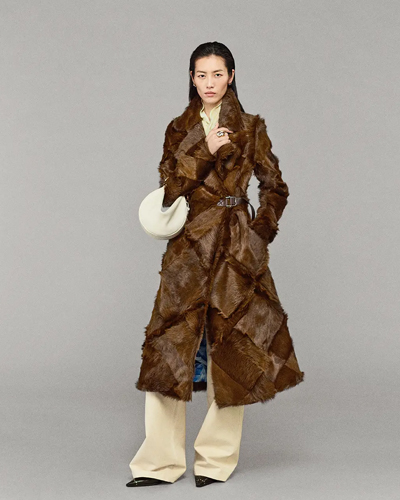 Burberry 发布2025春季系列