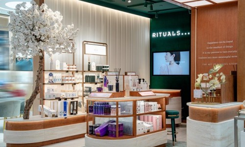 极简重塑奢华，感官觅得归处 Rituals怡式全新概念门店于杭州武林银泰优雅启幕